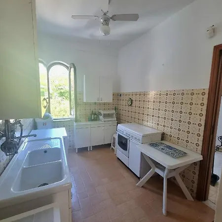 Fronte Su Tre Piani Con Giardino * Falerna